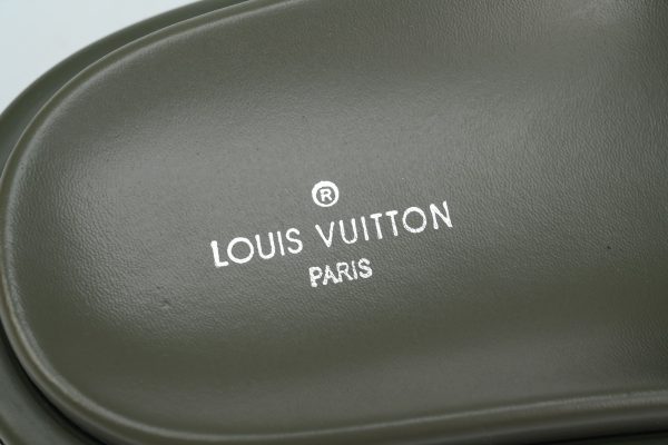 pk_god_batch_louis_vuitton_pool_pillow_comfort_army_green_relief_1AC6EF1322315 PK God Batch LOUIS VUITTON Pool Pillow Comfort Army Green Relief