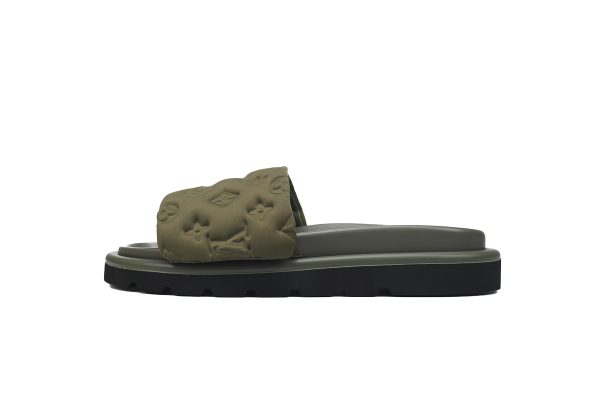 PK God Batch LOUIS VUITTON Pool Pillow Comfort Army Green Relief PK God Batch LOUIS VUITTON Pool Pillow Comfort Army Green Relief