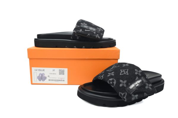 pk_god_batch_louis_vuitton_pool_pillow_comfort_black_label_denim_1AC828555211B PK God Batch LOUIS VUITTON Pool Pillow Comfort Black Label Denim