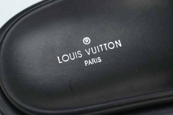 pk_god_batch_louis_vuitton_pool_pillow_comfort_black_label_denim_1AC82855B5119 PK God Batch LOUIS VUITTON Pool Pillow Comfort Black Label Denim