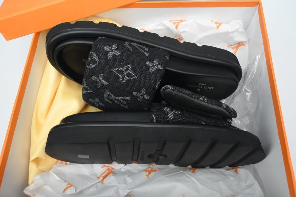 pk_god_batch_louis_vuitton_pool_pillow_comfort_black_label_denim_1AC828592D911 PK God Batch LOUIS VUITTON Pool Pillow Comfort Black Label Denim