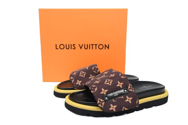 pk_god_batch_louis_vuitton_pool_pillow_comfort_brown_black_label_1AC827AB1081E PK God Batch LOUIS VUITTON Pool Pillow Comfort Brown Black Label