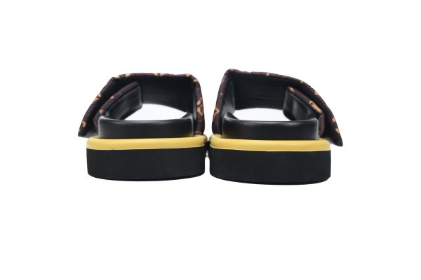 pk_god_batch_louis_vuitton_pool_pillow_comfort_brown_black_label_1AC827AD9B518 PK God Batch LOUIS VUITTON Pool Pillow Comfort Brown Black Label