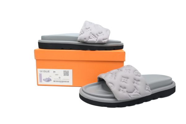 PK God Batch LOUIS VUITTON Pool Pillow Comfort grey