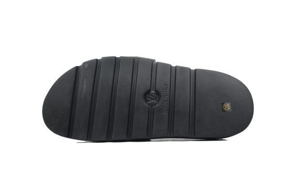 PK God Batch LOUIS VUITTON Pool Pillow Comfort grey