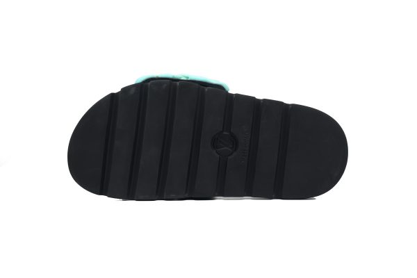 pk_god_batch_louis_vuitton_pool_pillow_comfort_light_blue_bread_1AC82AA350615 PK God Batch LOUIS VUITTON Pool Pillow Comfort Light blue bread