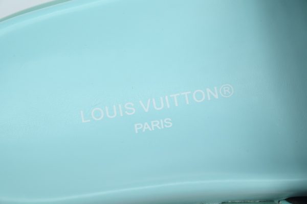 pk_god_batch_louis_vuitton_pool_pillow_comfort_light_blue_bread_1AC82AA3A7911 PK God Batch LOUIS VUITTON Pool Pillow Comfort Light blue bread