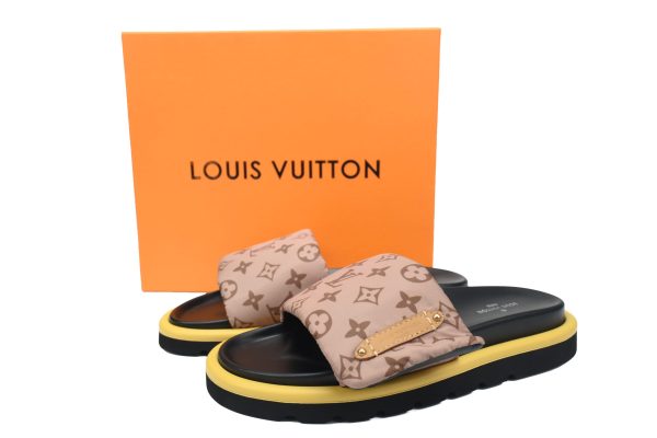PK God Batch LOUIS VUITTON Pool Pillow Comfort Light Brown