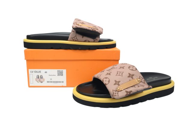 PK God Batch LOUIS VUITTON Pool Pillow Comfort Light Brown