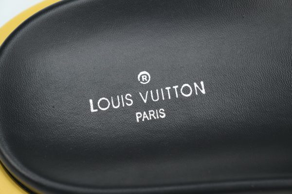 PK God Batch LOUIS VUITTON Pool Pillow Comfort Light Brown