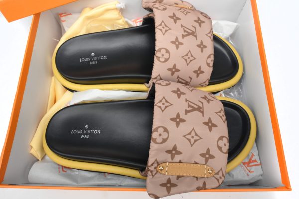 PK God Batch LOUIS VUITTON Pool Pillow Comfort Light Brown