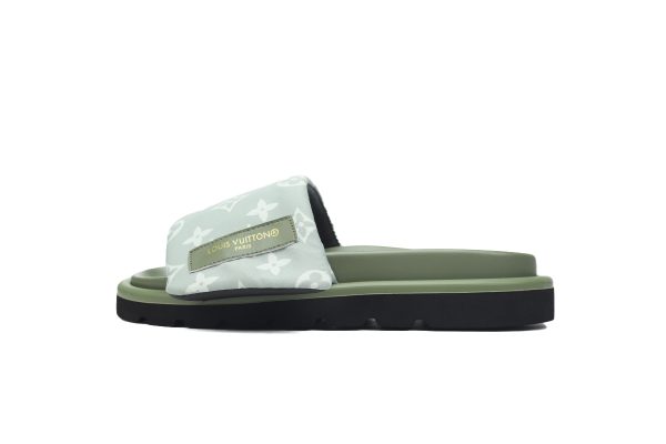 PK God Batch LOUIS VUITTON Pool Pillow Comfort Light green denim green label PK God Batch LOUIS VUITTON Pool Pillow Comfort Light green denim green label