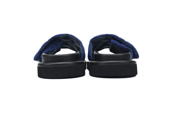 PK God Batch LOUIS VUITTON Pool Pillow Comfort Navy blue