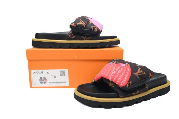 PK God Batch LOUIS VUITTON Pool Pillow Comfort pumpkin