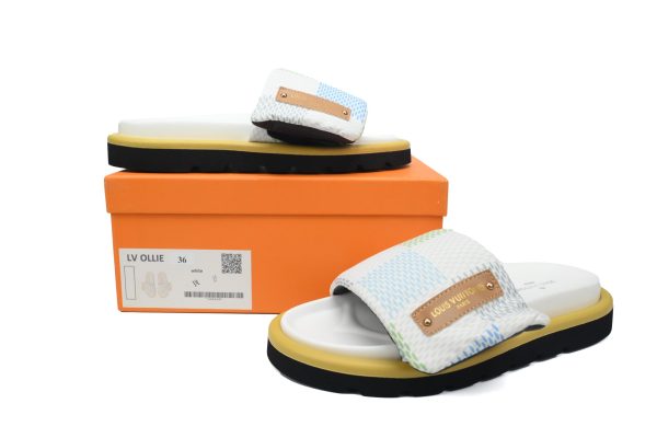 pk_god_batch_louis_vuitton_pool_pillow_comfort_white_color_grid_1AC6EF7617814 PK God Batch LOUIS VUITTON Pool Pillow Comfort White color grid