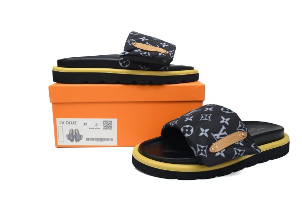 pk_god_batch_louis_vuitton_pool_pillow_comfort_yellow_label_cloth_1AC829381231D PK God Batch LOUIS VUITTON Pool Pillow Comfort Yellow label cloth