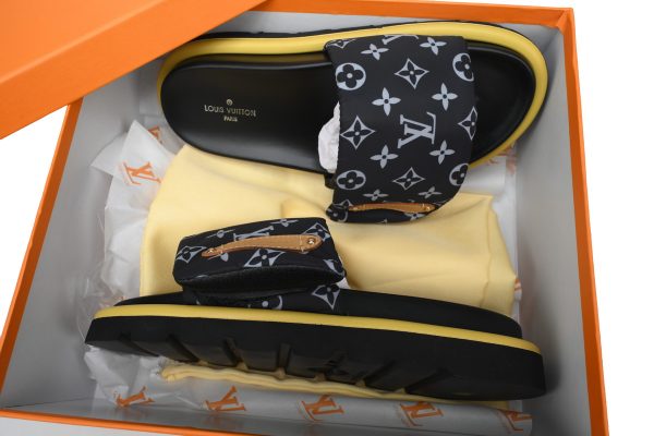 pk_god_batch_louis_vuitton_pool_pillow_comfort_yellow_label_cloth_1AC8293A6D01F PK God Batch LOUIS VUITTON Pool Pillow Comfort Yellow label cloth