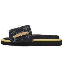 PK God Batch LOUIS VUITTON Pool Pillow Comfort Yellow Label Denim PK God Batch LOUIS VUITTON Pool Pillow Comfort Yellow Label Denim