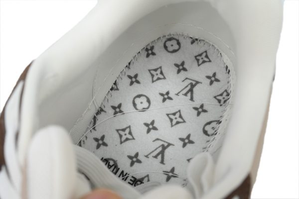 PK God Batch LOUIS VUITTON Trainer Coffee