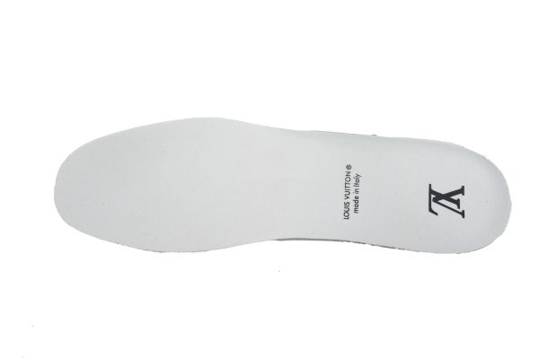 PK God Batch LOUIS VUITTON Trainer White and black