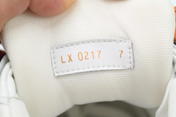 PK God Batch LOUIS VUITTON Trainer White and black