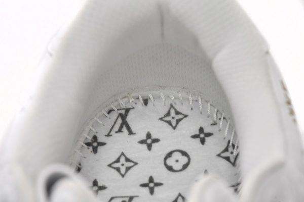 pk_god_batch_louis_vuitton_x_nike_air_force_1_triple_white_lk0221_1B6253ACF3D1B PK God Batch LOUIS VUITTON x Nike Air Force 1 Triple White LK0221