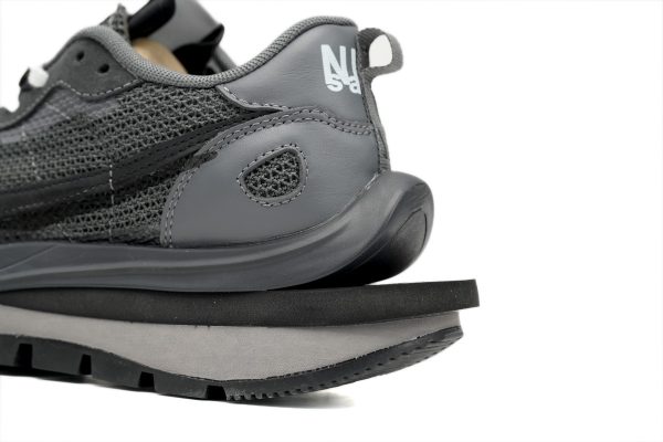 pkstockx_sacai_x_nike_vaporwaffle_sesame_black_and_white_grid_cv1363_105_1AD60CD65281C PKstockx Sacai x Nike VaporWaffle Sesame Black And White Grid CV1363-105