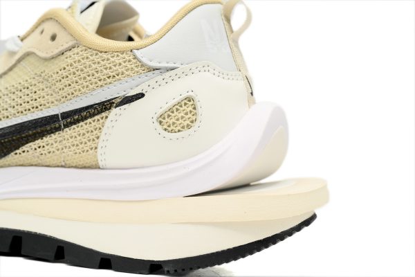 PKstockx Sacai x VaporWaffle “Tour Yellow ” CV1363-108