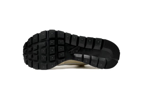 PKstockx Sacai x VaporWaffle “Tour Yellow ” CV1363-108