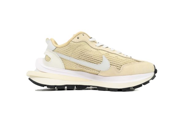 PKstockx Sacai x VaporWaffle “Tour Yellow ” CV1363-108