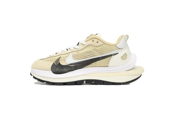 PKstockx Sacai x VaporWaffle “Tour Yellow ” CV1363-108