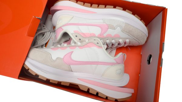 pkstockx_sacai_x_vaporwaffle__tour_yellow___dd1875_116_1AD60DDDE881D PKstockx Sacai x VaporWaffle “Tour Yellow ” DD1875-116